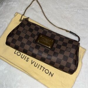 Louis Vuitton Eva clutch